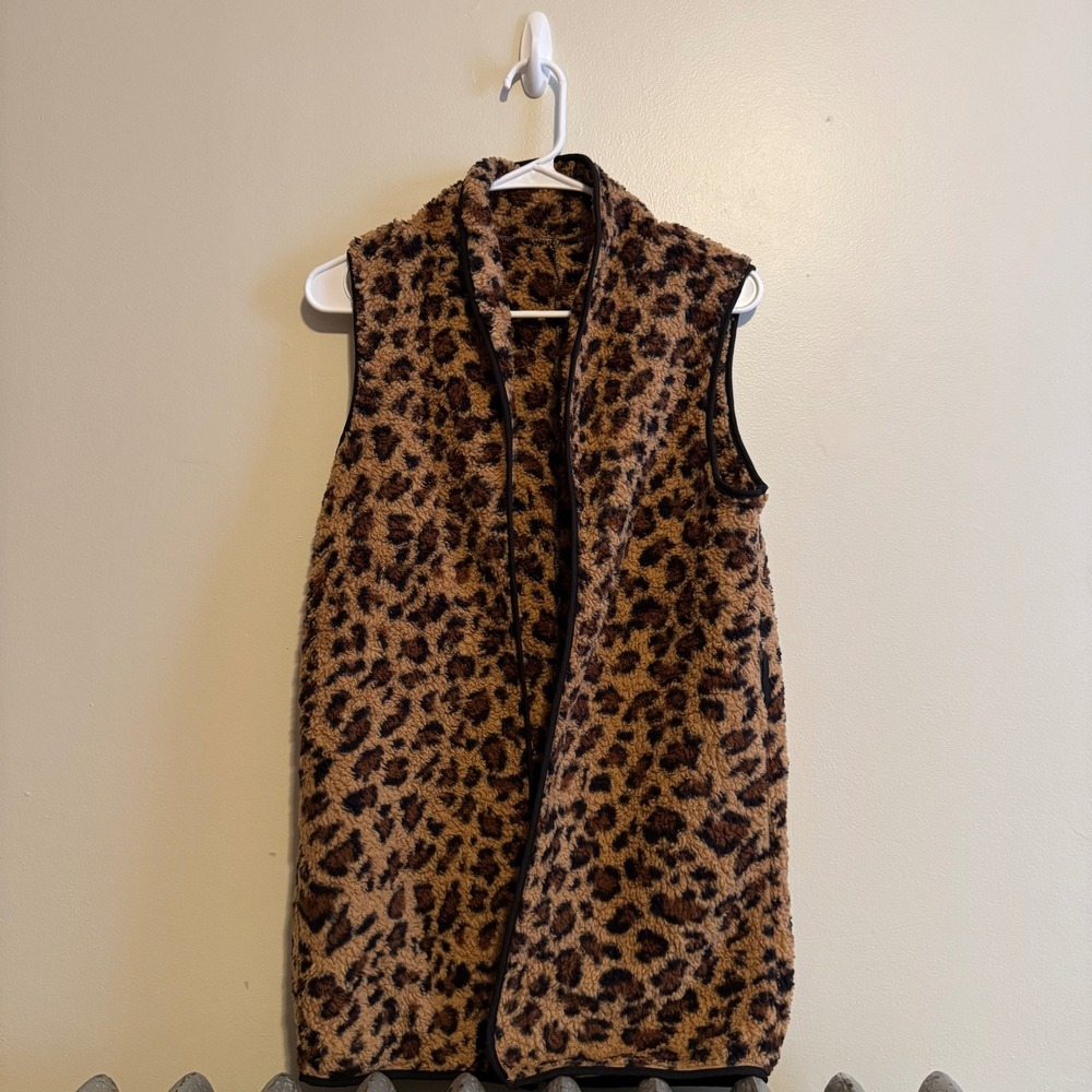 Leopard Print Fuzzy Sherpa Vest Girls Youth Sz 12Y Sleeveless